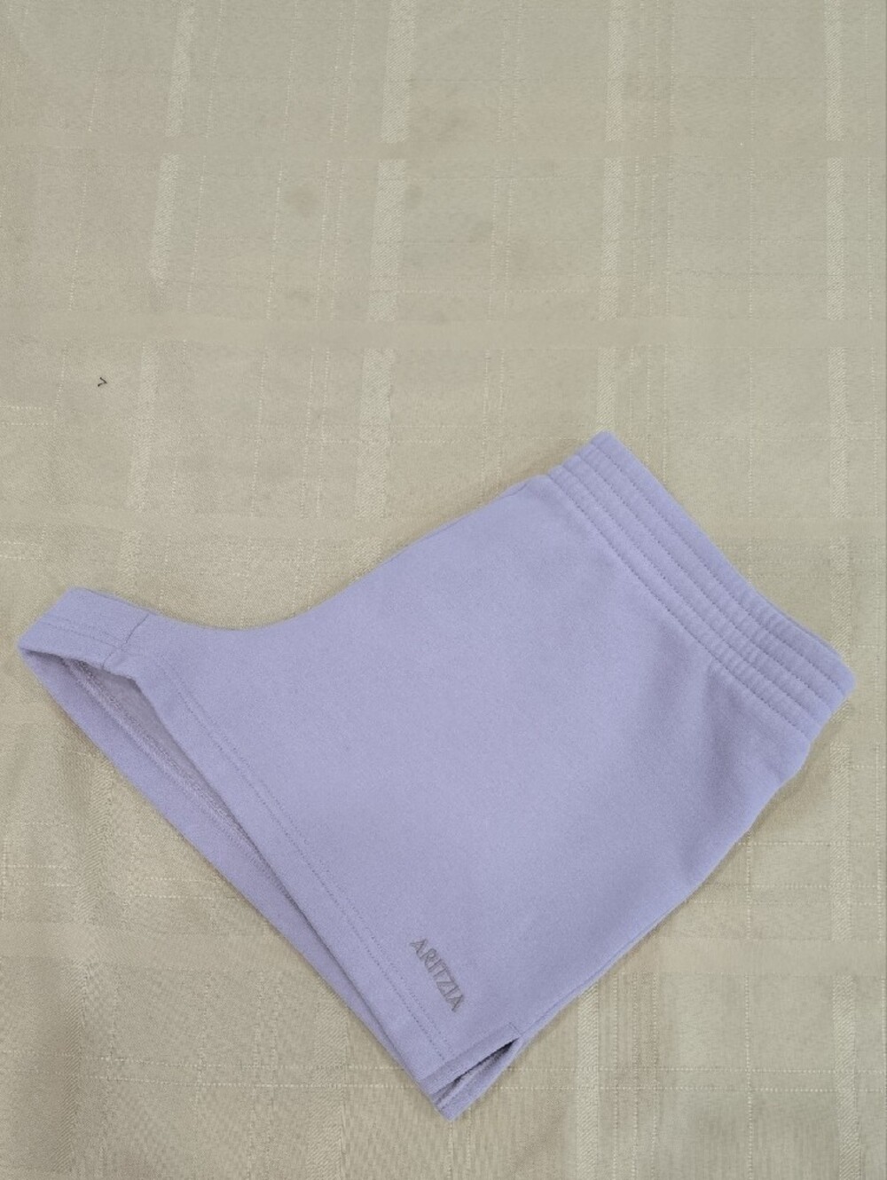 Aritzia Perfect Micro Sweatfleece Shorts - Marcona Beige - M - Picture 6 of 8